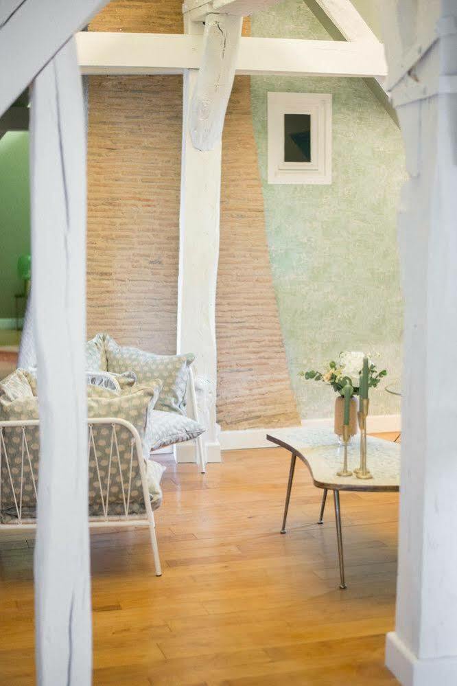 Bed and Breakfast Marnie Et Mister H Rennes Exteriér fotografie